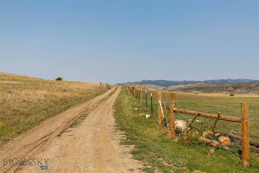 127 Old Ranch Road, Livingston, MT 59047