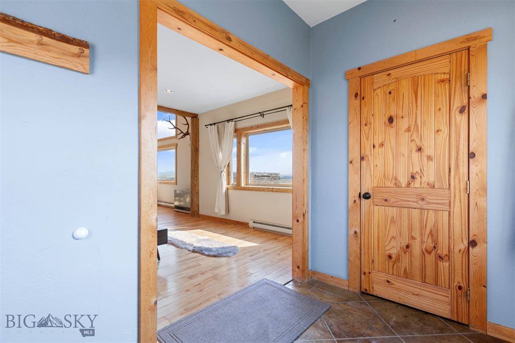 127 Old Ranch Road, Livingston, MT 59047