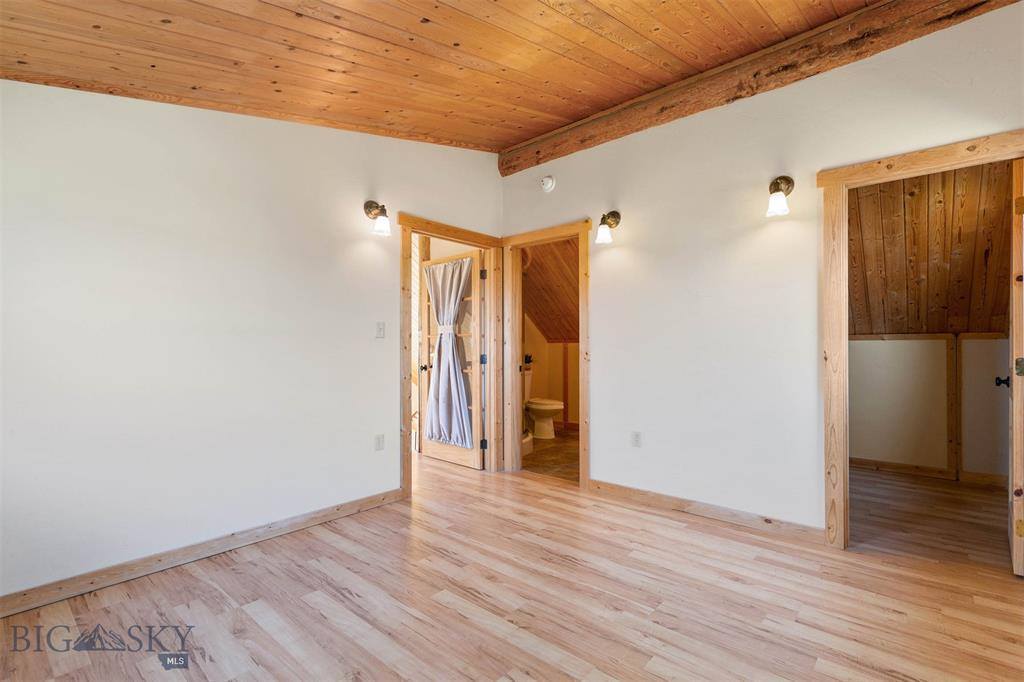 127 Old Ranch Road, Livingston, MT 59047