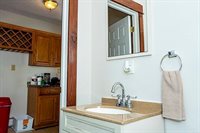 72 Woodrow St, Springfield, MA 01119