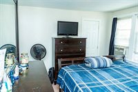 72 Woodrow St, Springfield, MA 01119