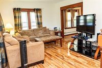 72 Woodrow St, Springfield, MA 01119