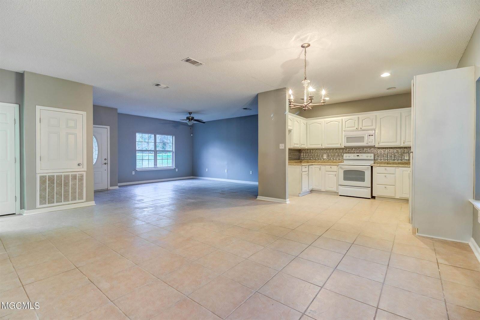 24130 Hwy 603, Kiln, MS 39556