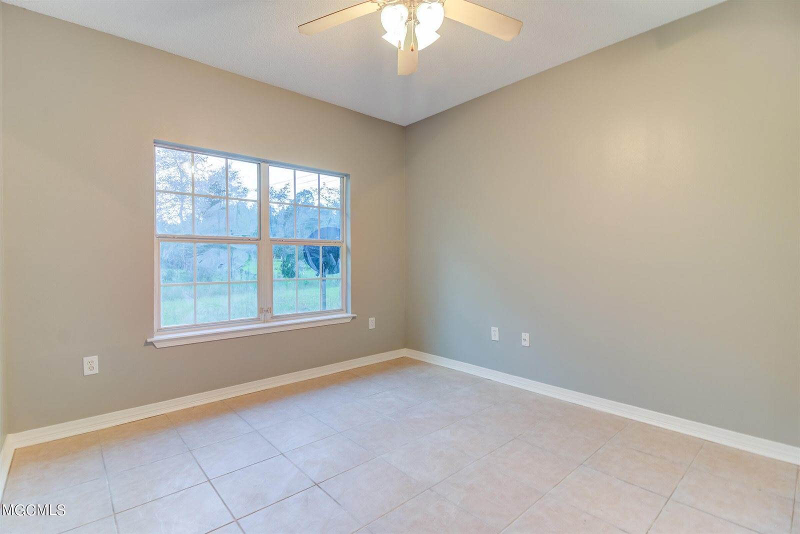 24130 Hwy 603, Kiln, MS 39556