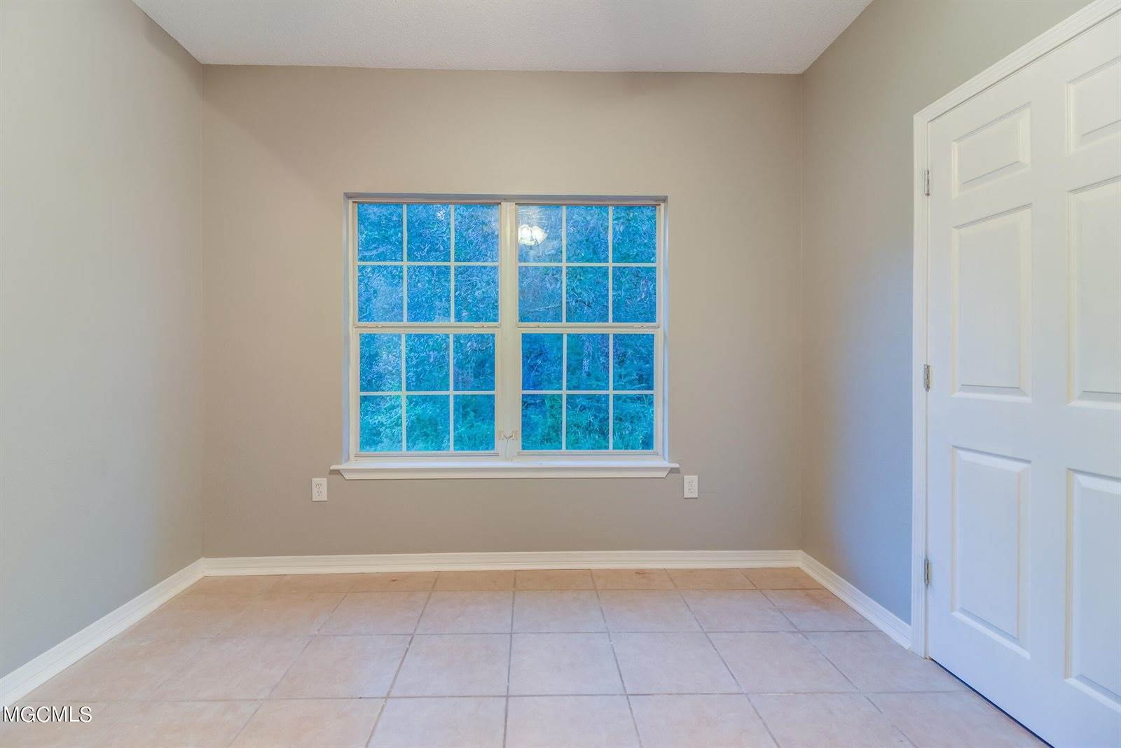 24130 Hwy 603, Kiln, MS 39556