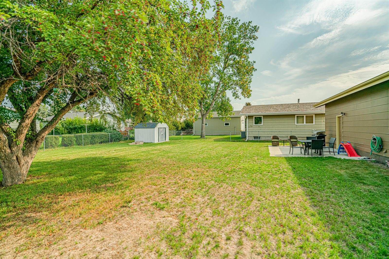 608 Denver Avenue East, Bismarck, ND 58504