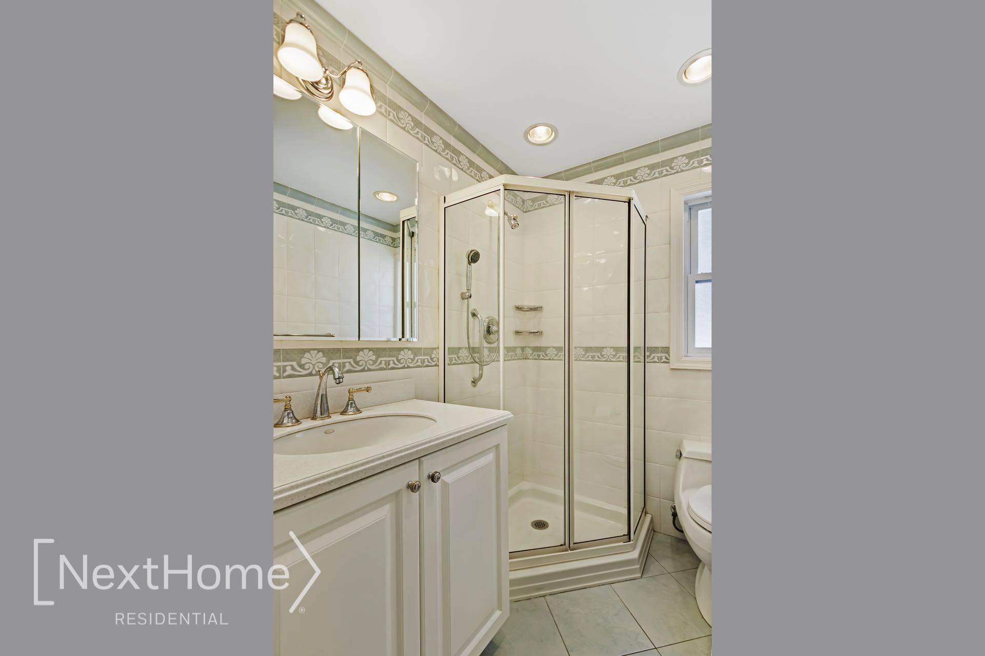 12 Russell Street, Lynbrook, NY 11563