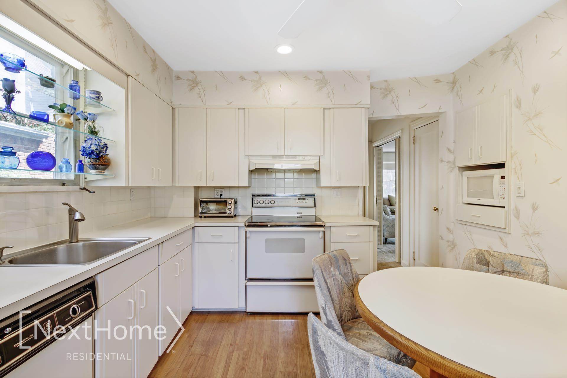 12 Russell Street, Lynbrook, NY 11563