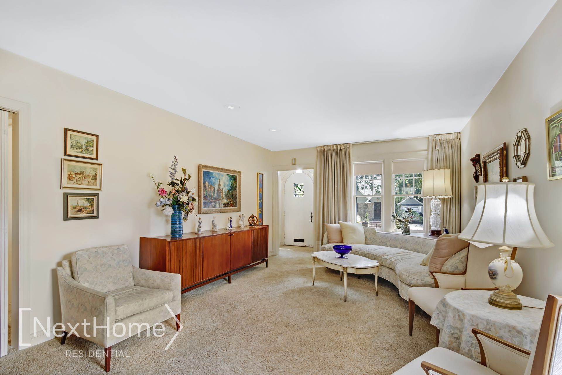 12 Russell Street, Lynbrook, NY 11563