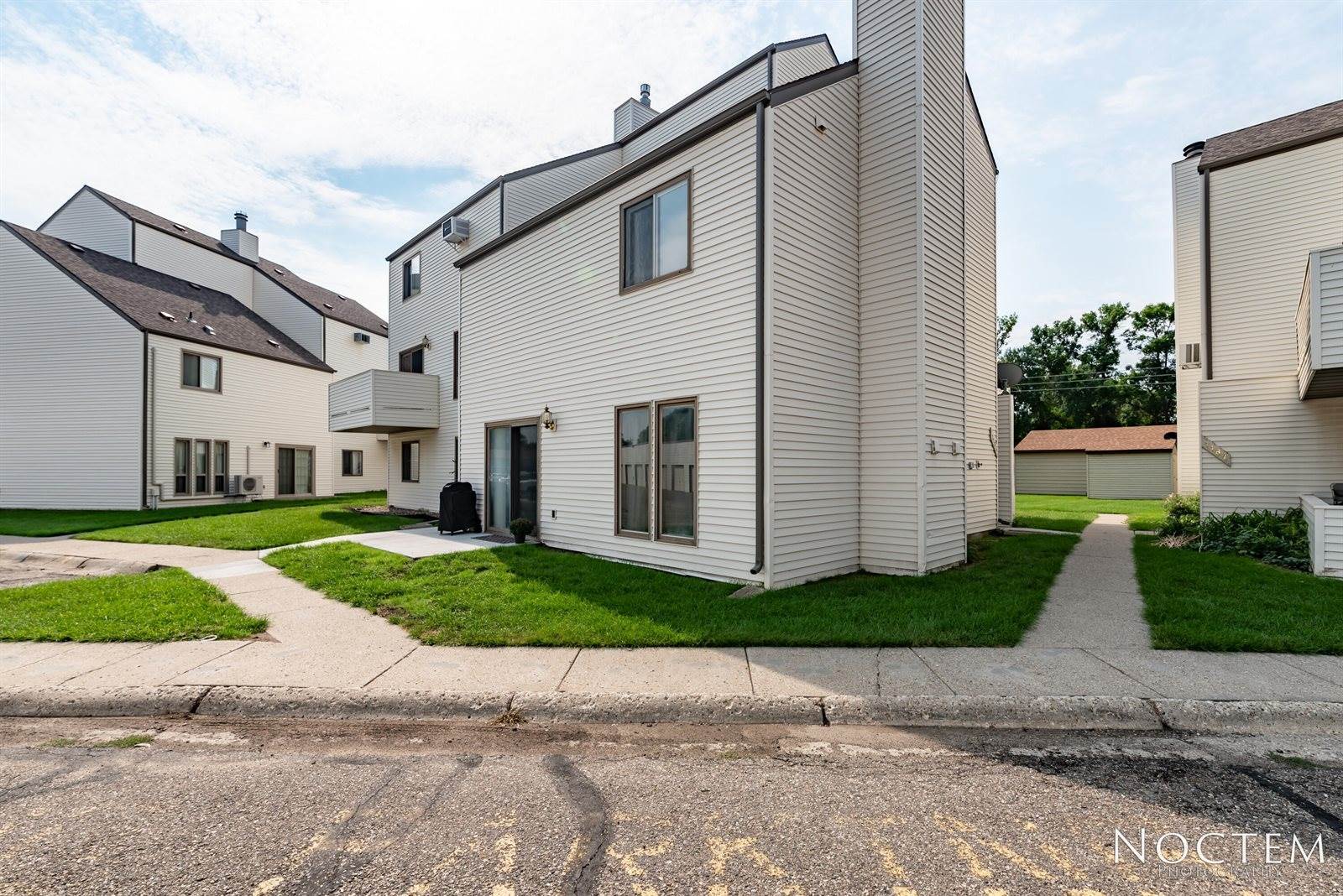 1185 Jefferson Avenue, Bismarck, ND 58504