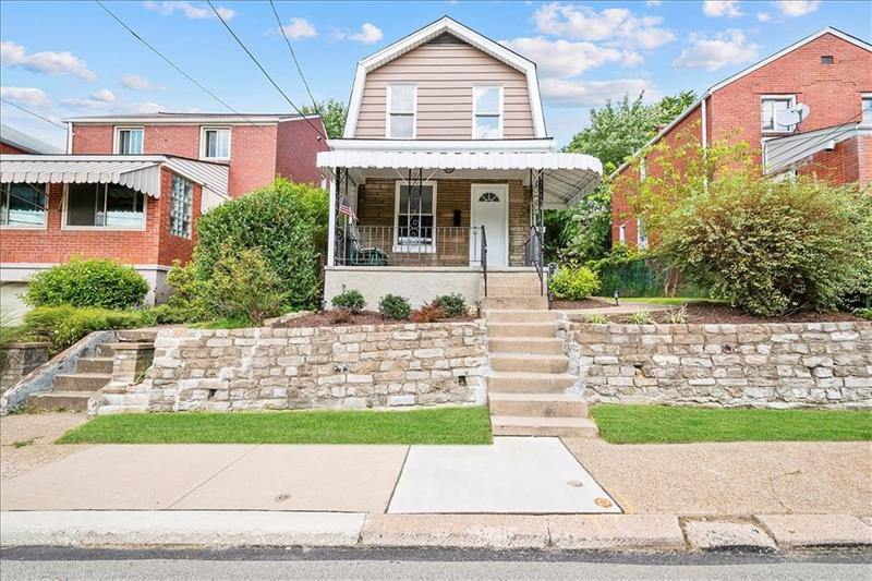 745 Dunster St, Brookline, PA 15226