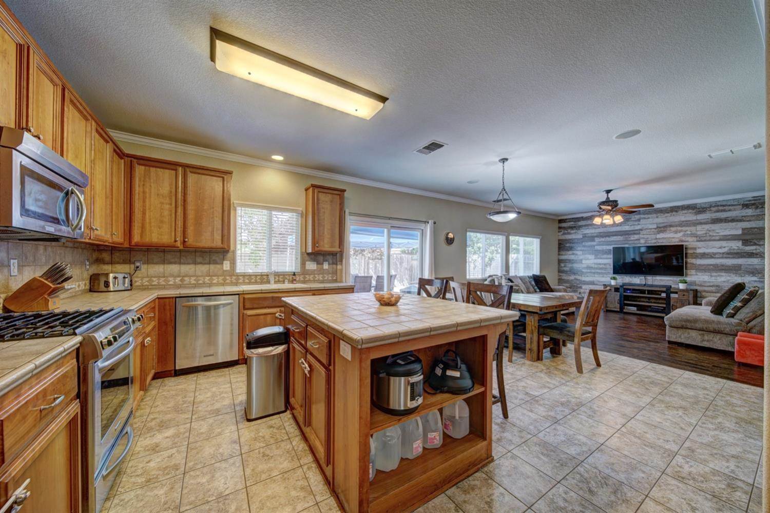 1617 Blue Squirrel Street, Roseville, CA 95747