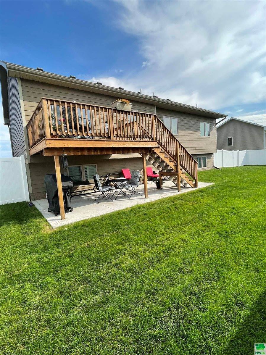 193 N Churchill Circle, No. Sioux City, SD 57490