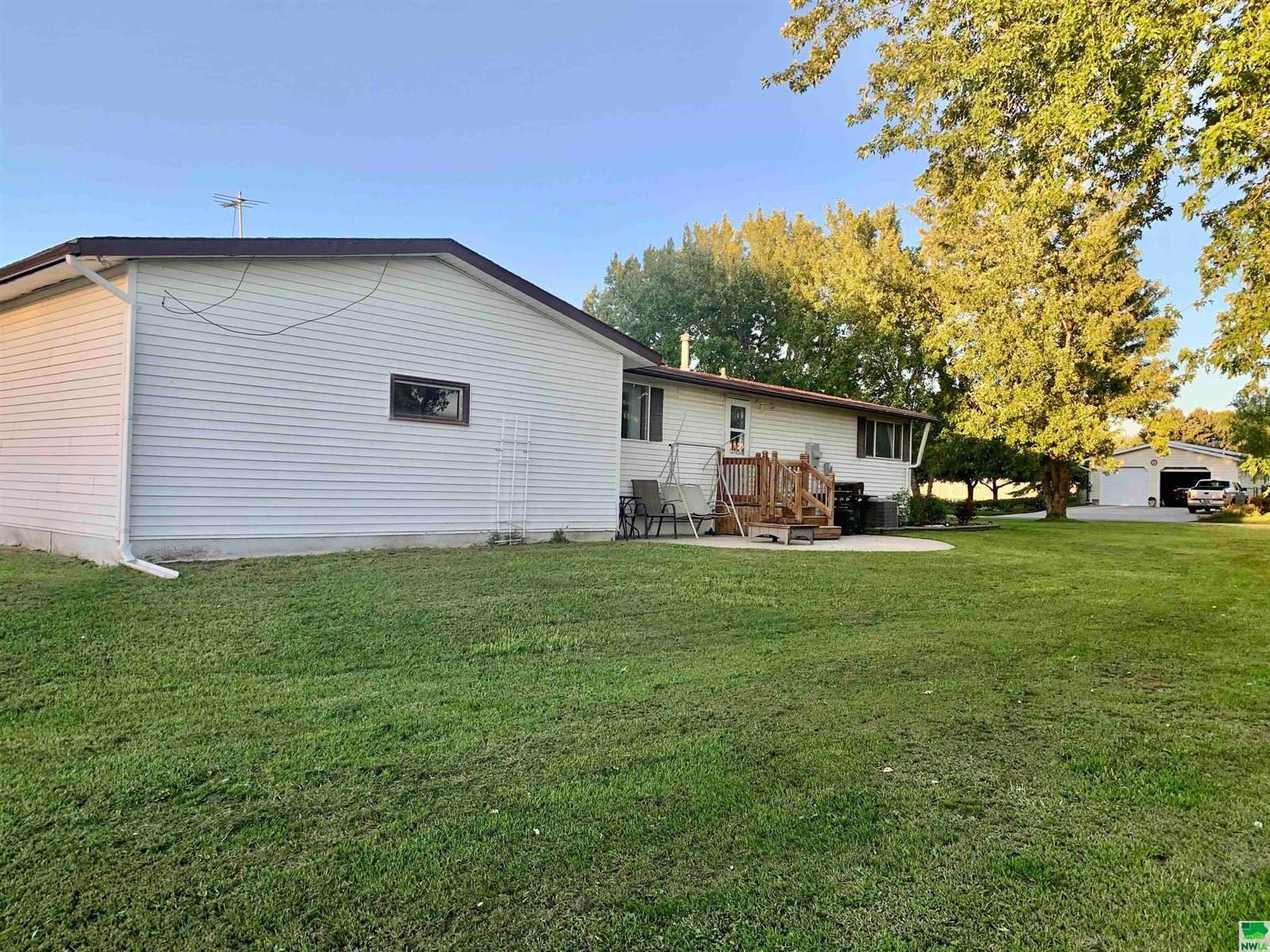 1305 W Main St, Beresford, SD 57004