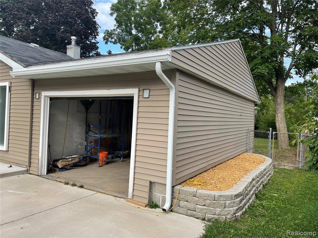 3126 Andrew Avenue, Lansing, MI 48906