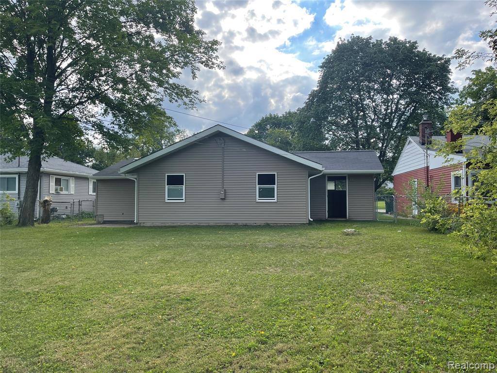 3126 Andrew Avenue, Lansing, MI 48906