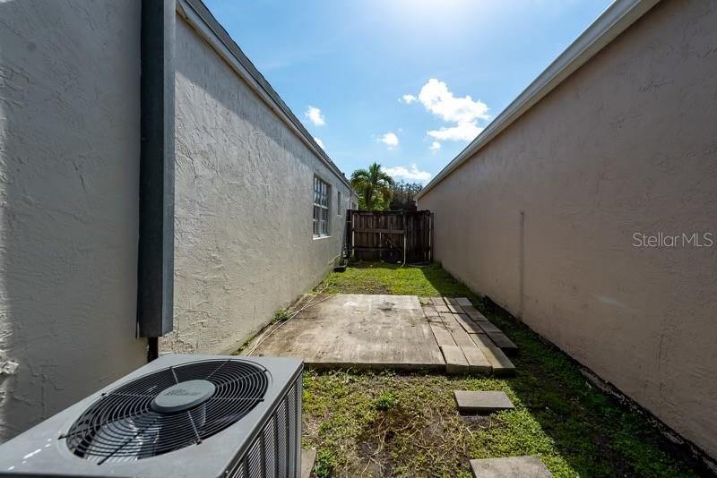 169 SW 159TH Way, Sunrise, FL 33326