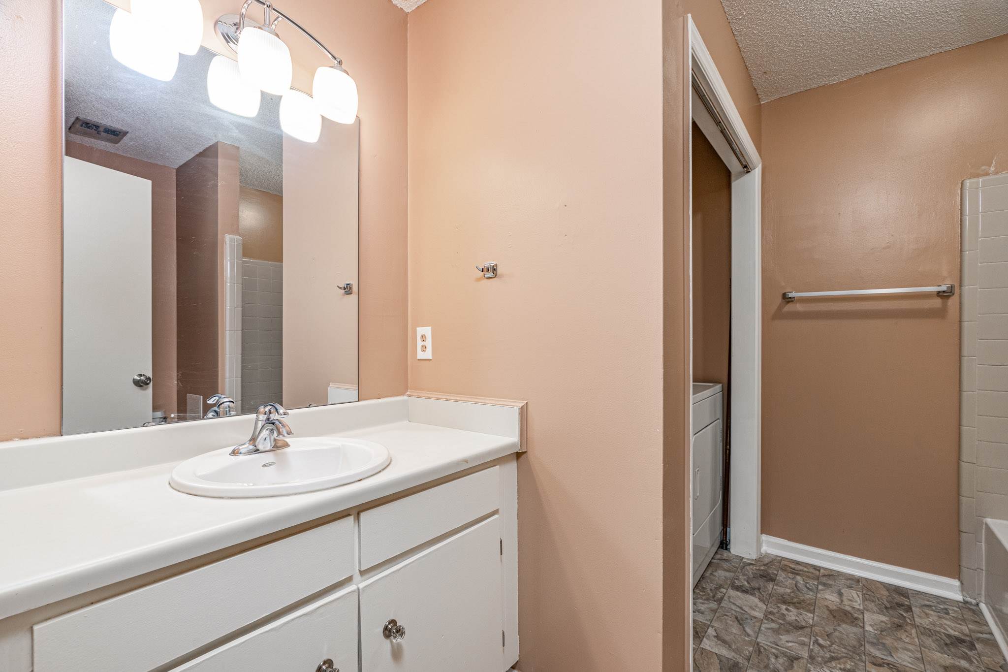 137 Manorwood, Columbia, SC 29212