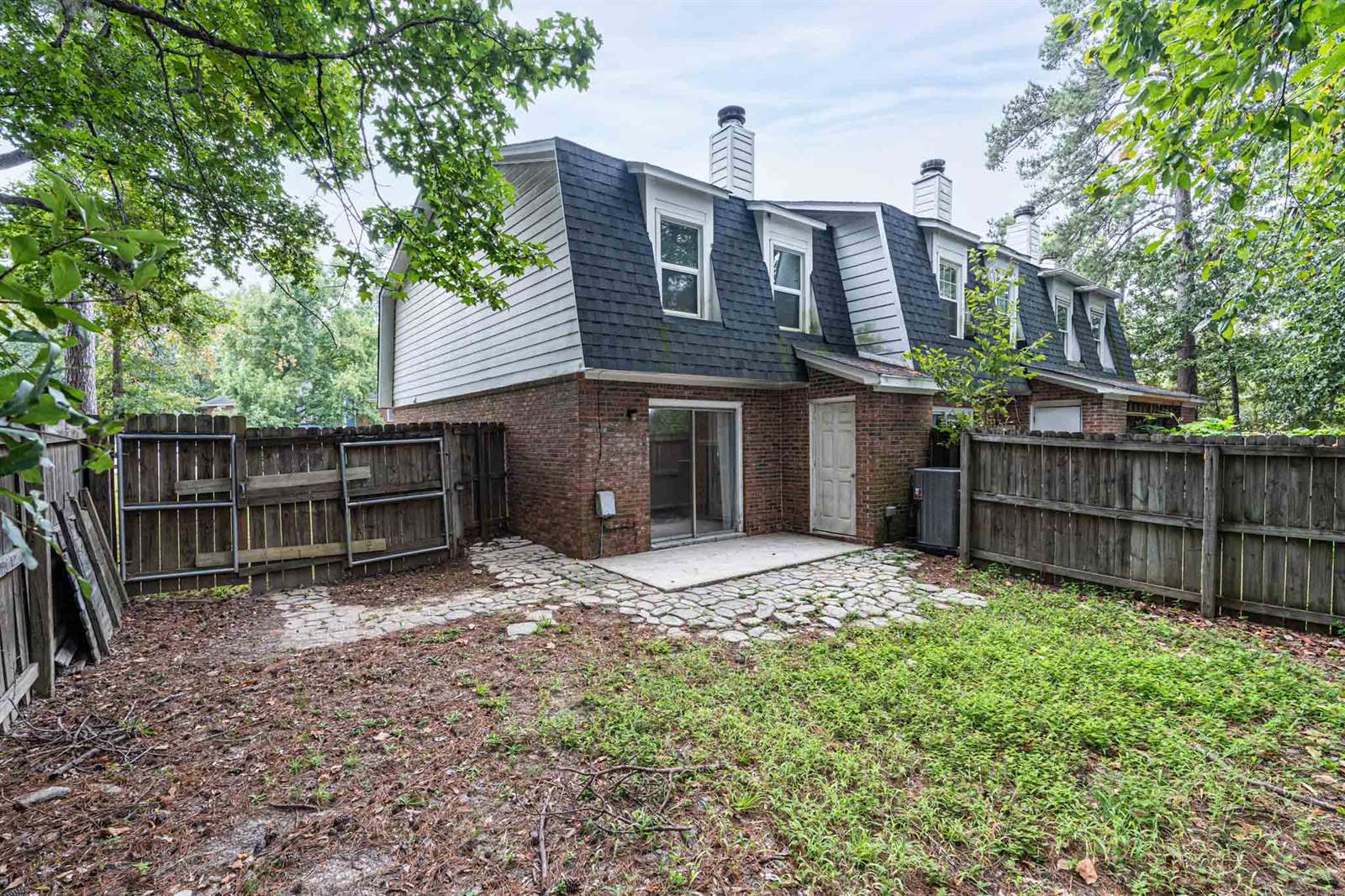 137 Manorwood, Columbia, SC 29212