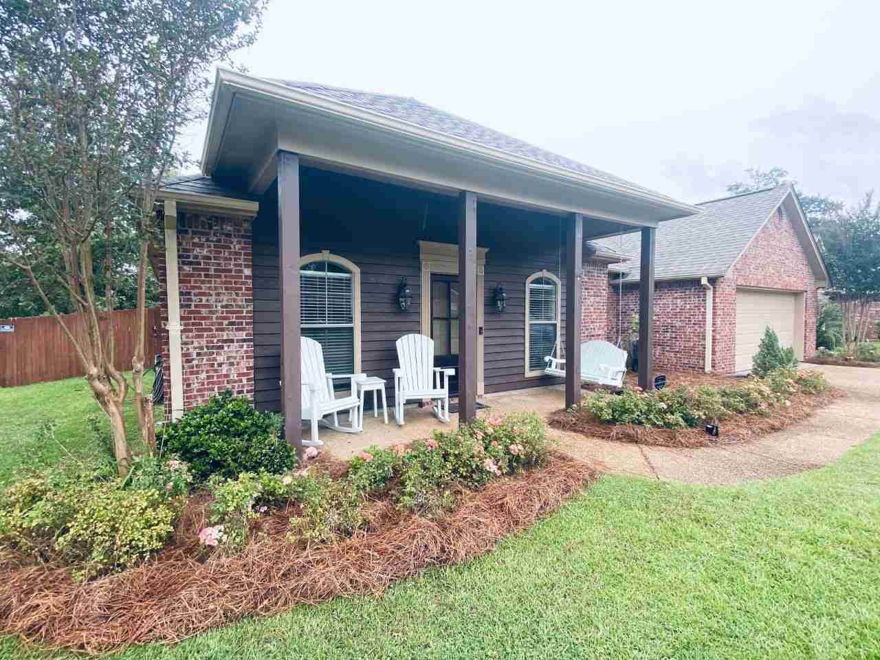 403 Pinebrook Cir, Brandon, MS 39047