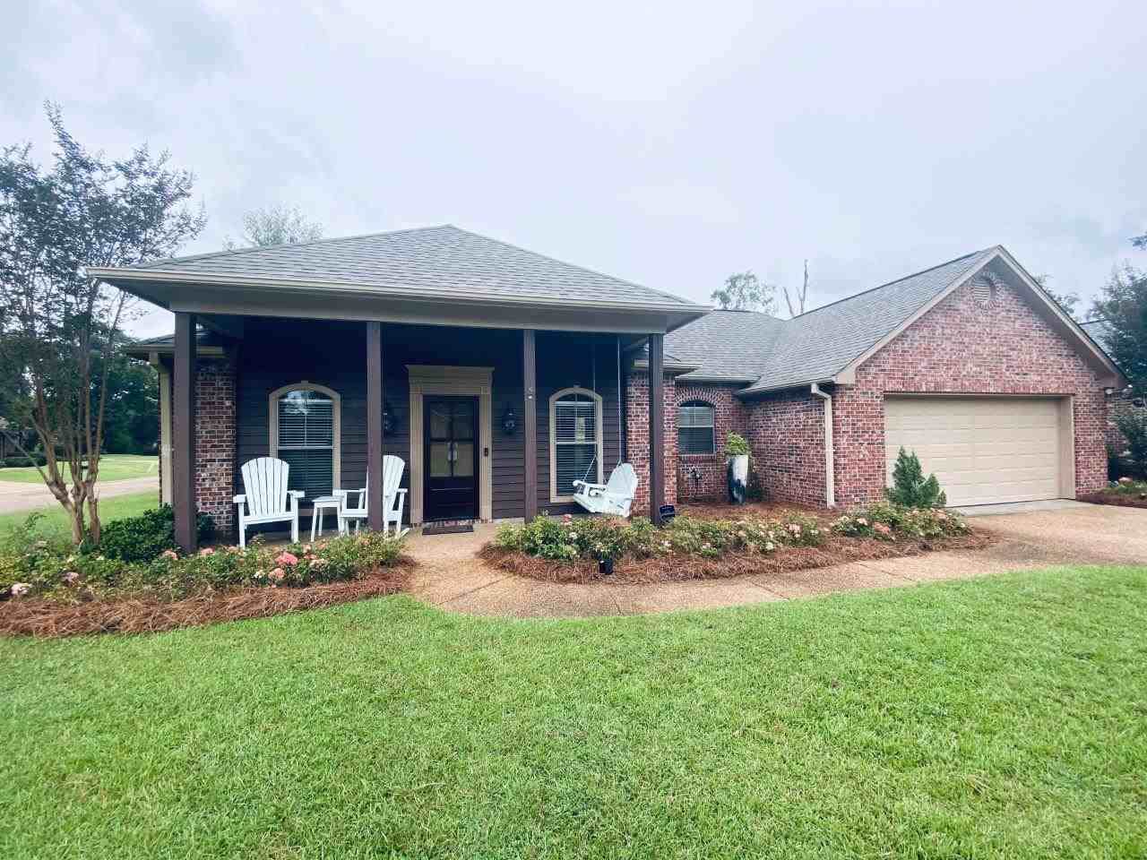 403 Pinebrook Cir, Brandon, MS 39047