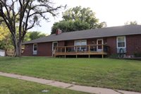 3235 SW Westwood CT, Topeka, KS 66614