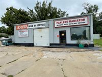 2845 SE Indiana Ave, Topeka, KS 66605