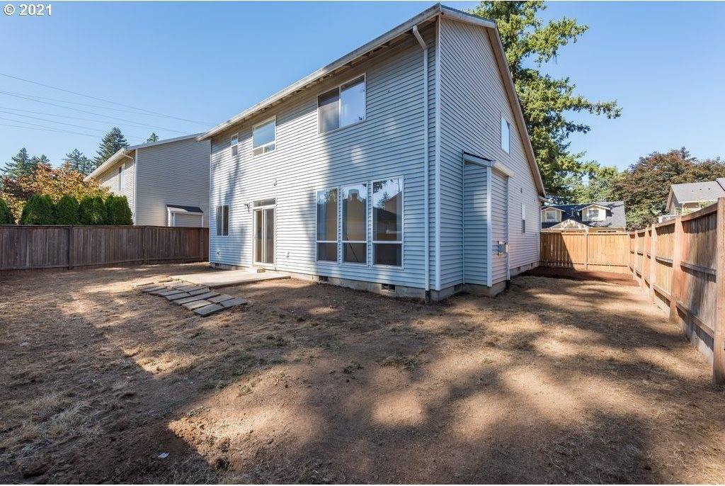 20052 NE Hoyt St, Portland, OR 97230