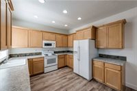 20052 NE Hoyt St, Portland, OR 97230