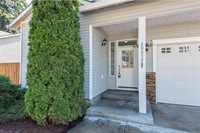 20052 NE Hoyt St, Portland, OR 97230