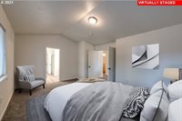 20052 NE Hoyt St, Portland, OR 97230