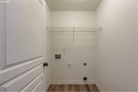 20052 NE Hoyt St, Portland, OR 97230