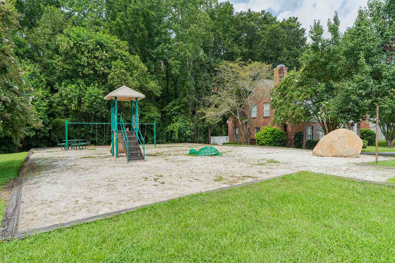 1241 Hulon Cir, West Columbia, SC 29169