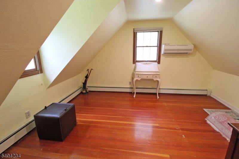 111 Washington Dr, Watchung, NJ 07069