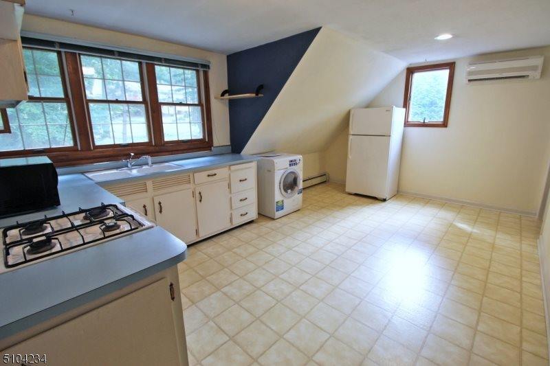 111 Washington Dr, Watchung, NJ 07069