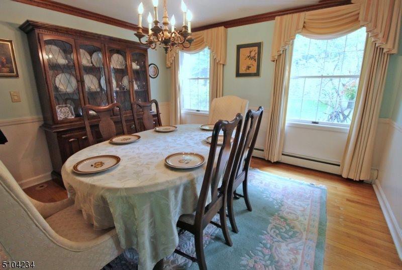 111 Washington Dr, Watchung, NJ 07069