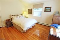 111 Washington Dr, Watchung, NJ 07069