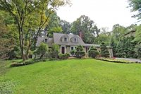 111 Washington Dr, Watchung, NJ 07069