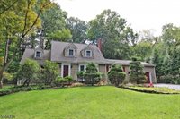 111 Washington Dr, Watchung, NJ 07069
