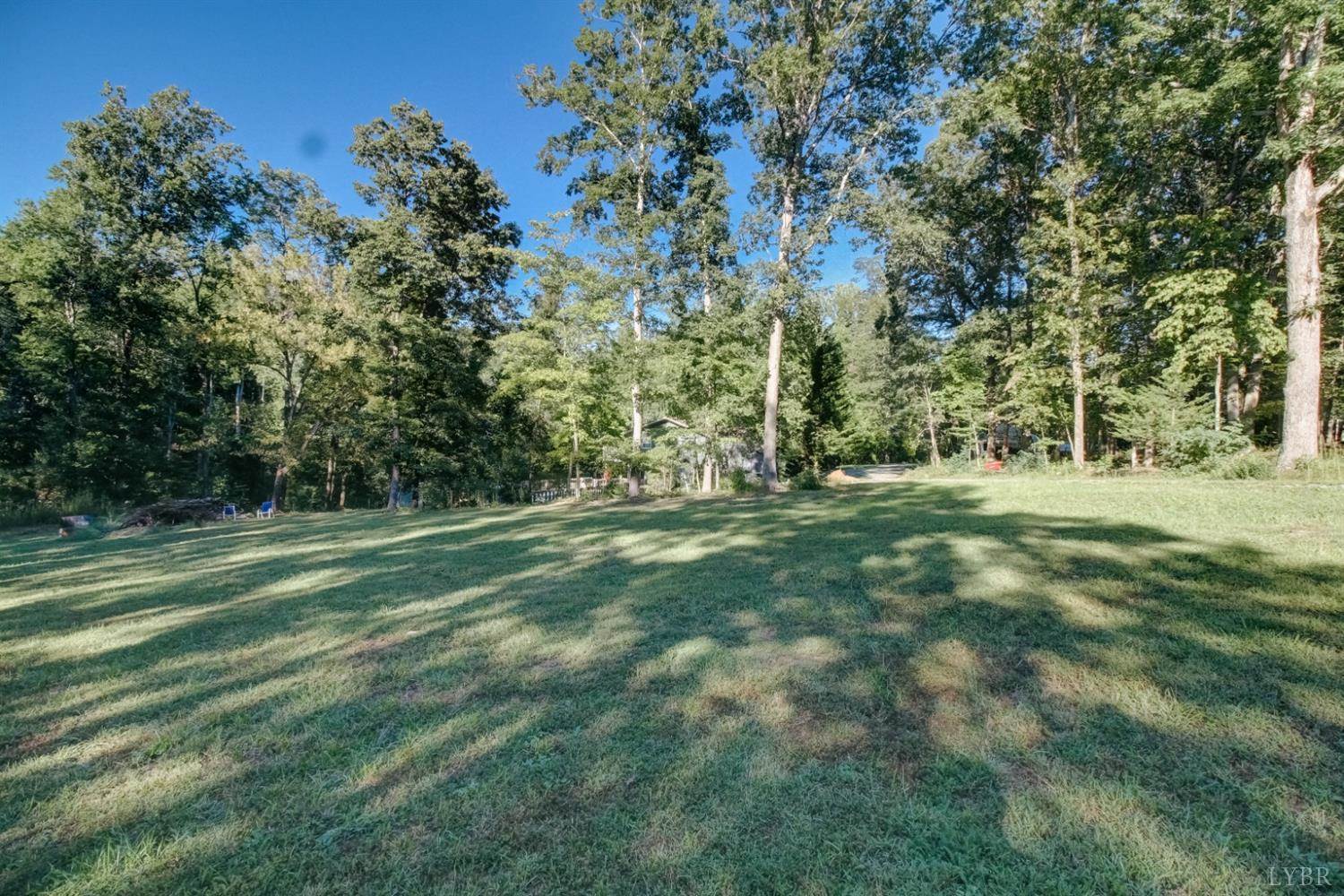 1319 Oakwood Knolls Drive, Bedford, VA 24523