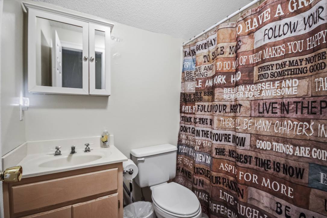 435 Atwater Court, Mary Esther, FL 32569