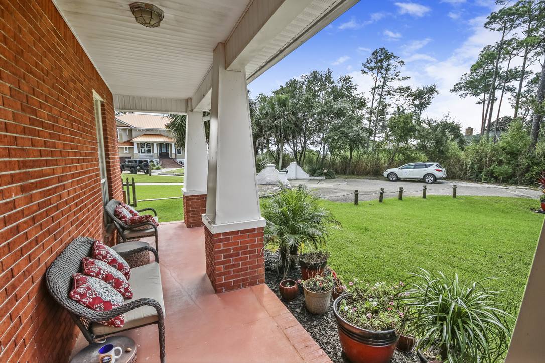 435 Atwater Court, Mary Esther, FL 32569