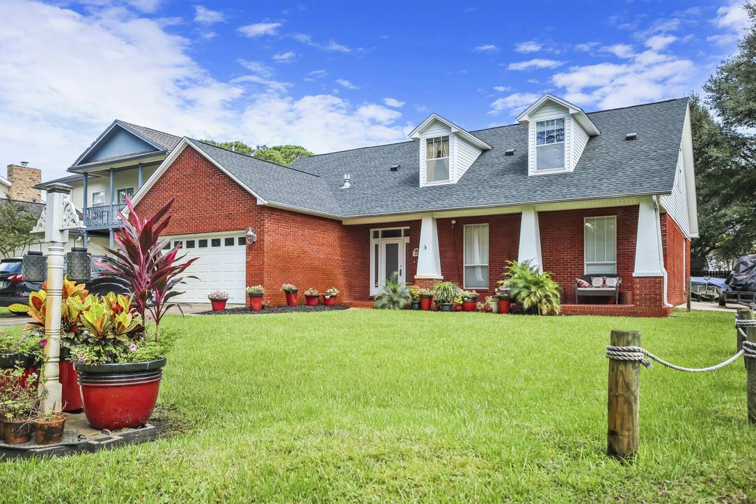 435 Atwater Court, Mary Esther, FL 32569