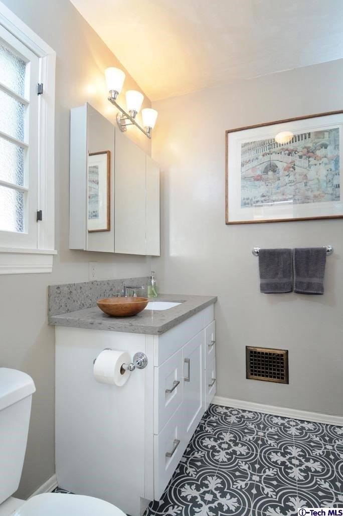 1326 San Luis Rey Drive, Glendale, CA 91208