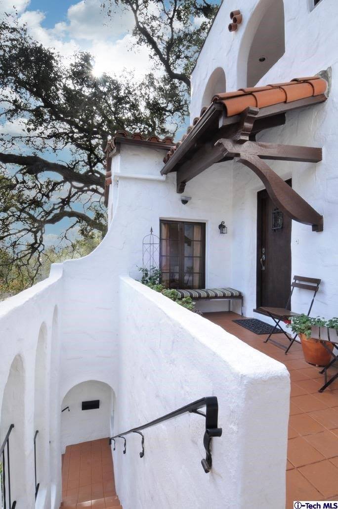 1326 San Luis Rey Drive, Glendale, CA 91208