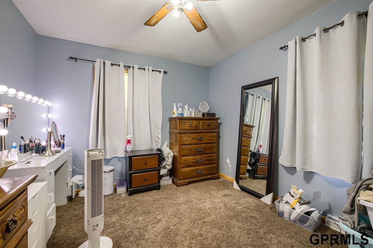 2406 S 49 Street, Omaha, NE 68106