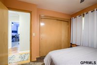 2406 S 49 Street, Omaha, NE 68106