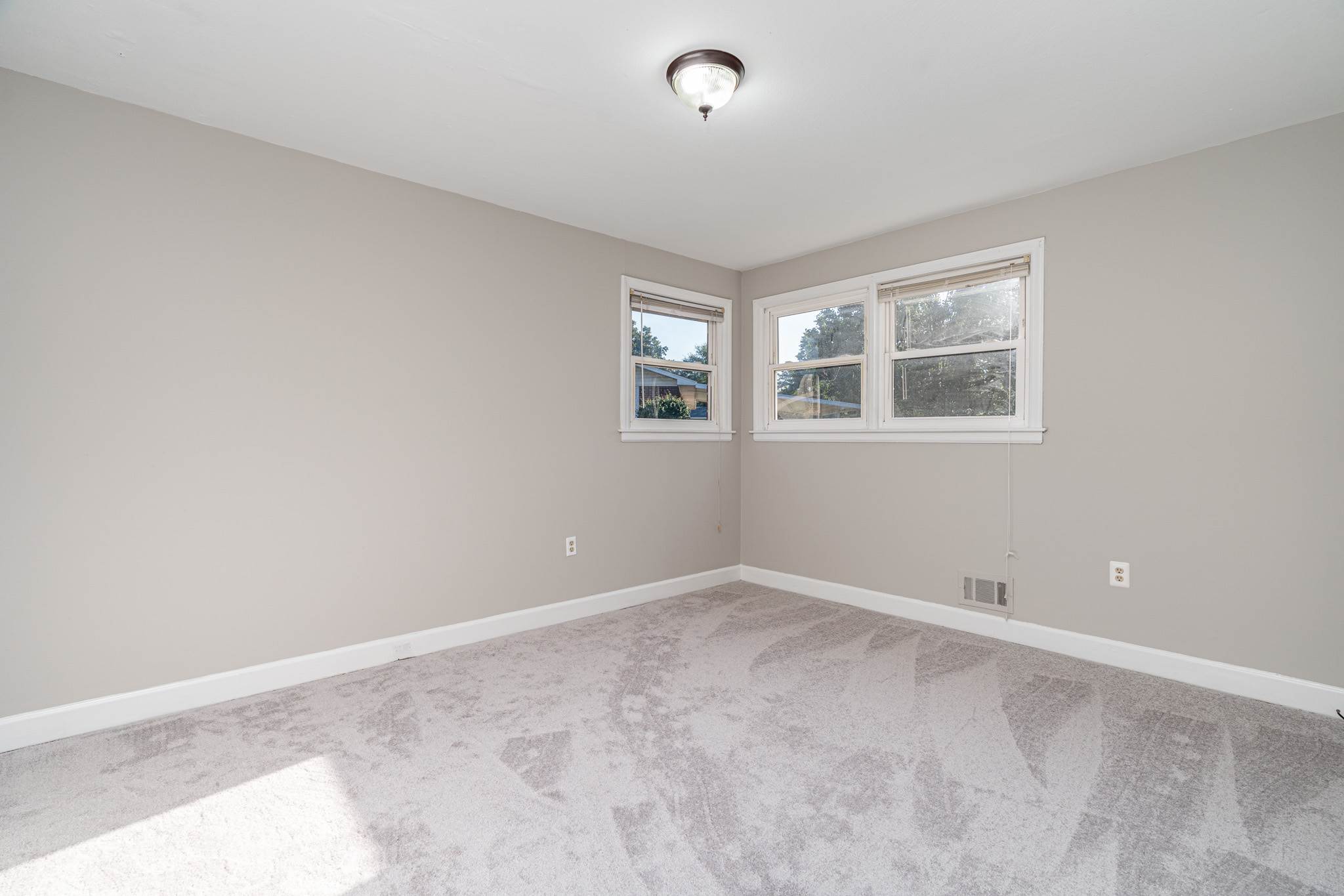 2815 Kirkwood Dr, West Columbia, SC 29170