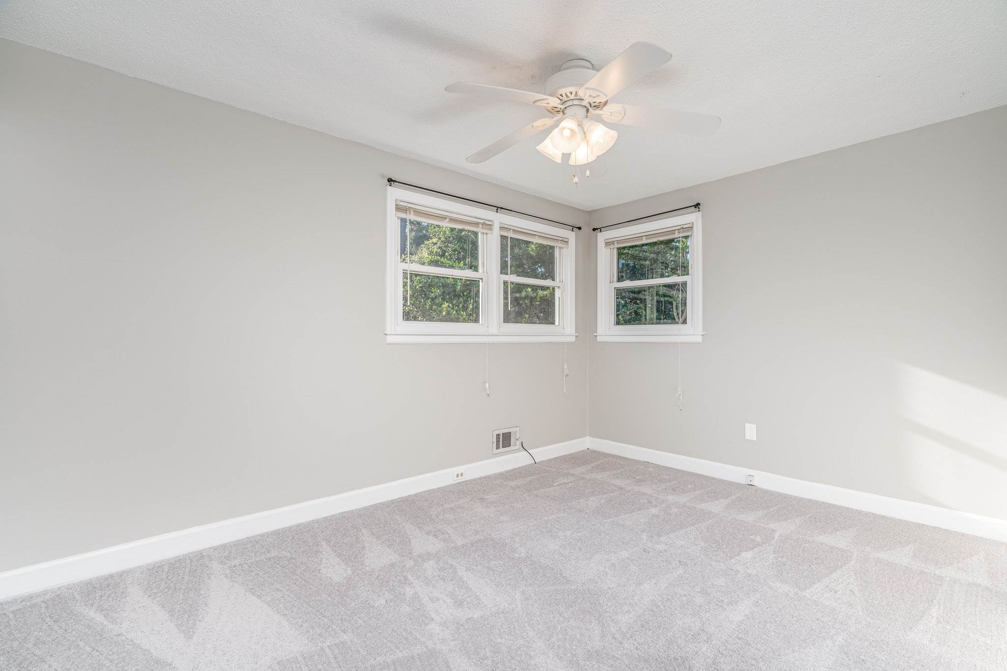 2815 Kirkwood Dr, West Columbia, SC 29170