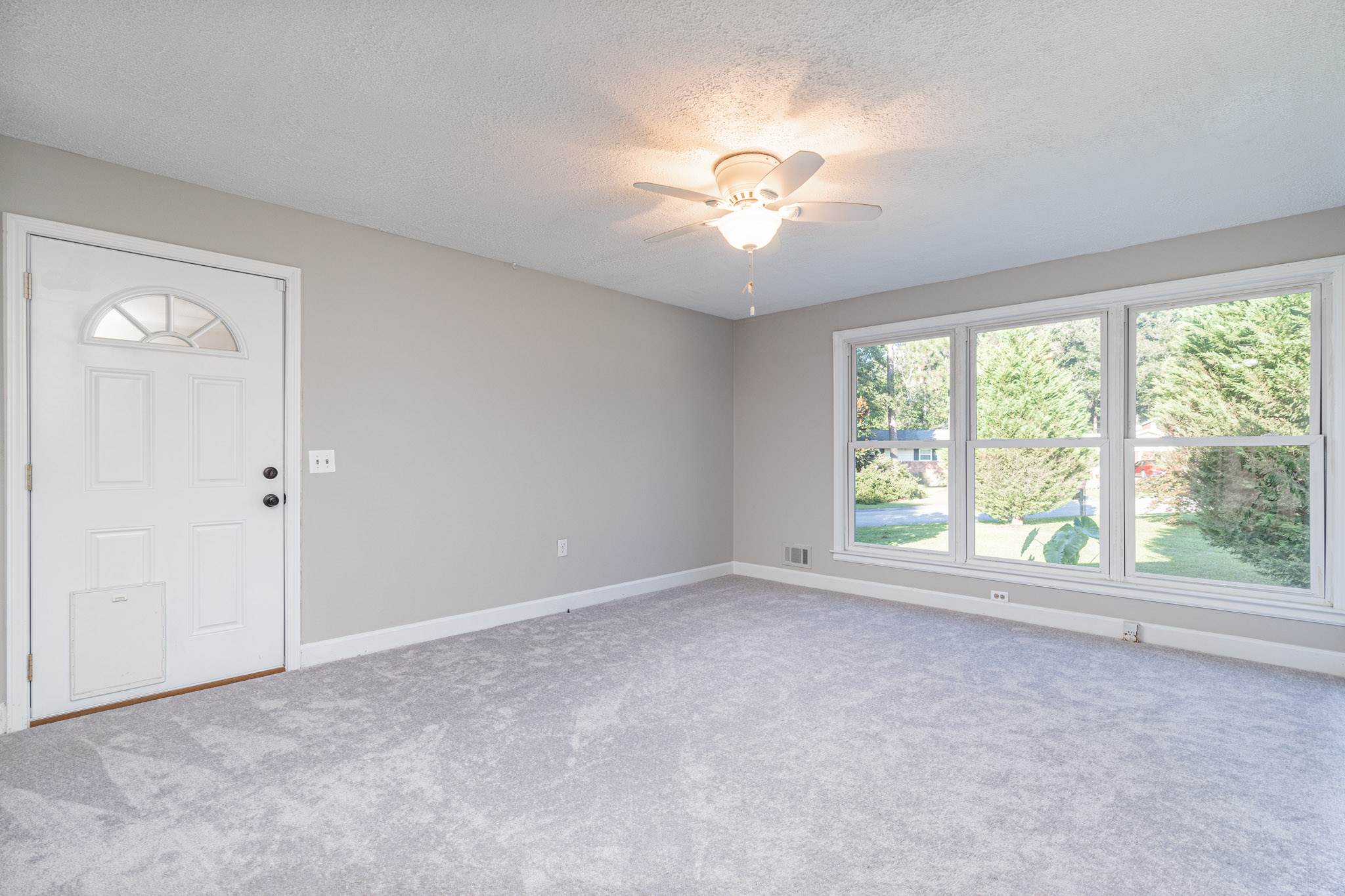 2815 Kirkwood Dr, West Columbia, SC 29170